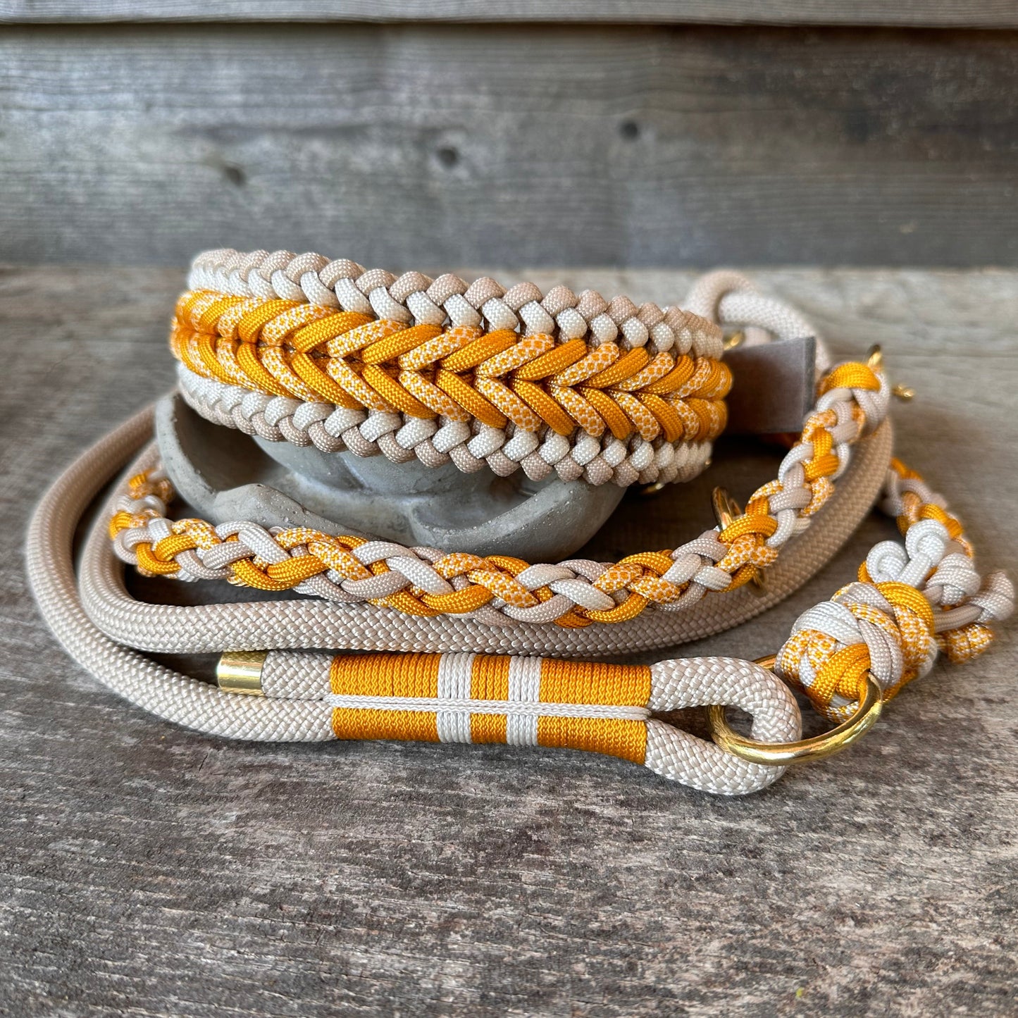 Paracordhalsband Nelo